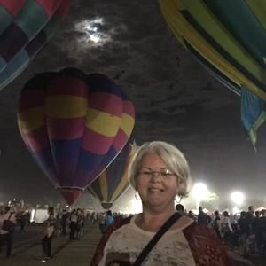 Meet your Posher, Carrie